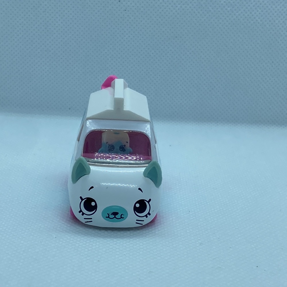 Shopkins “Milk Mover” cutie car